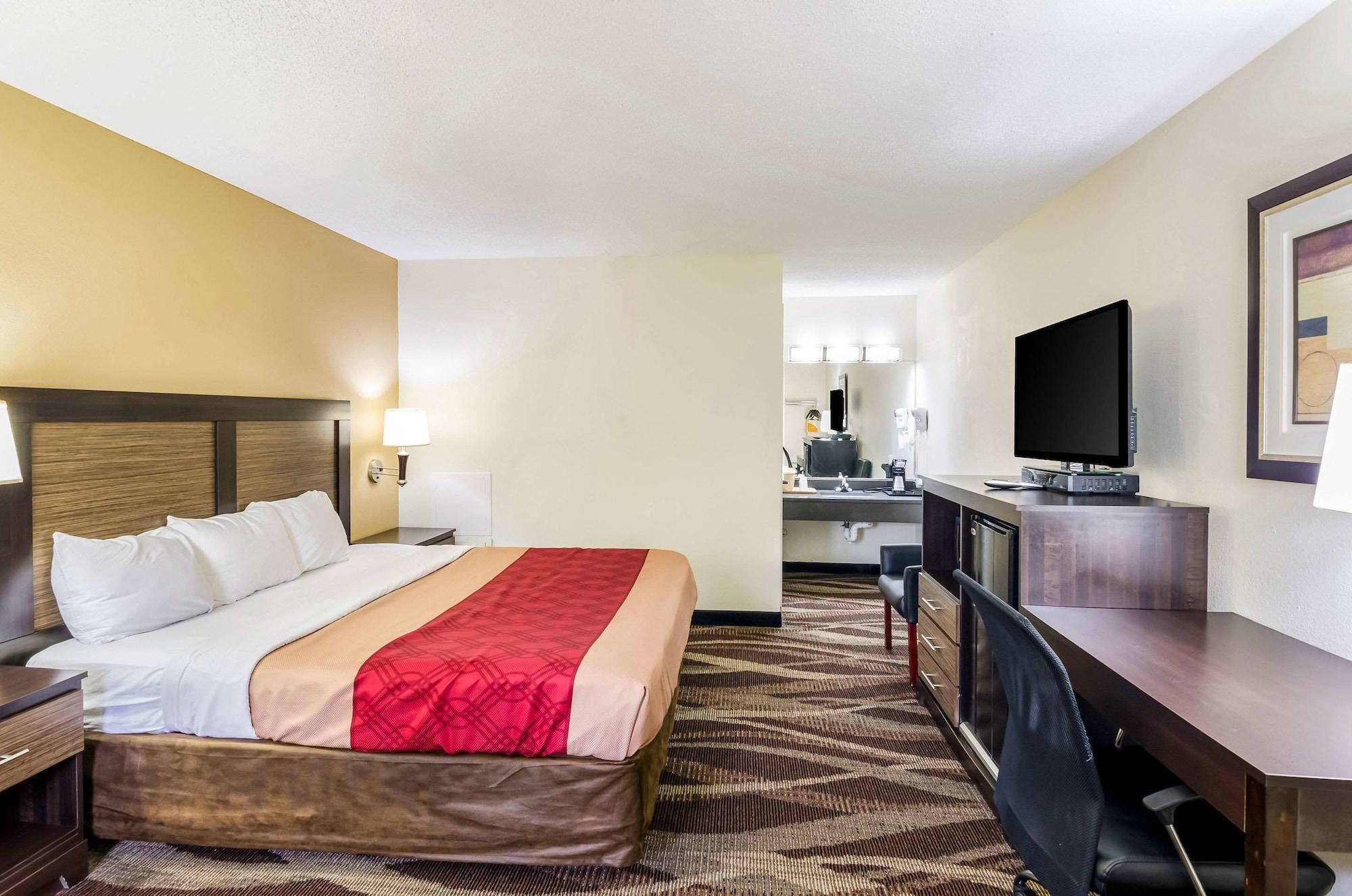 Econo Lodge Glade Springs I-81 Екстериор снимка